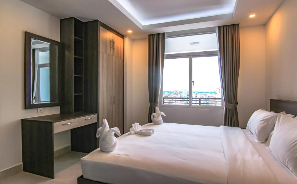 Queen Mansion Hotel & Stays