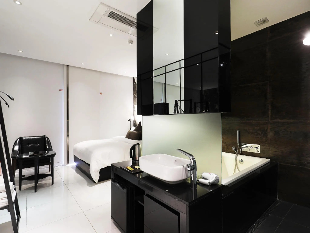 Hotel Amare