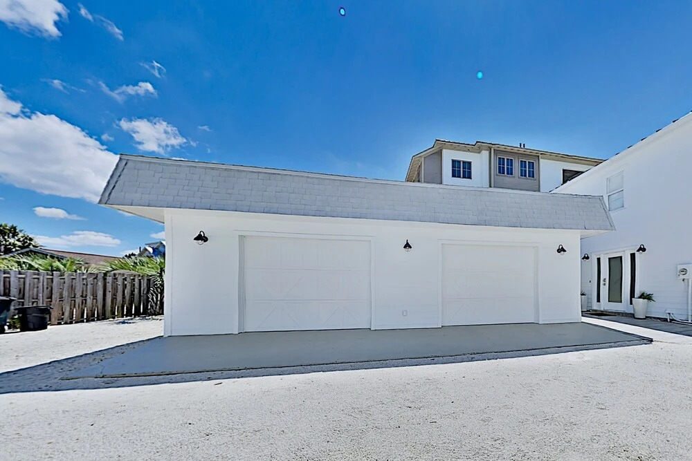 New Listing! The Beach House - Gulf-front Haven 4 Bedroom Home
