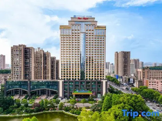 Wyndham Grand Plaza Royale Loudi