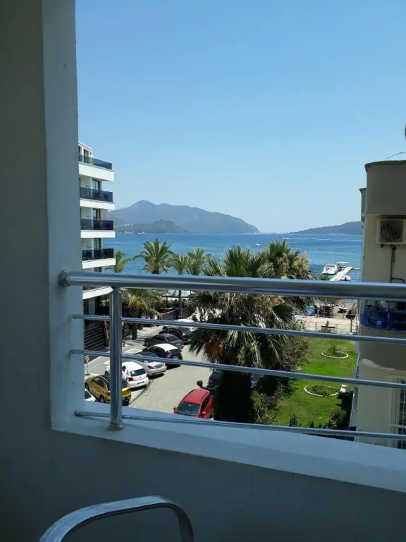 Mert Seaside Hotel
