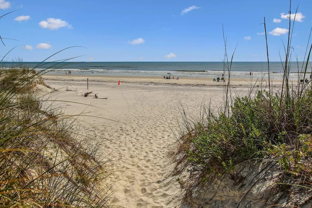 View Ocean & Racquet 8315