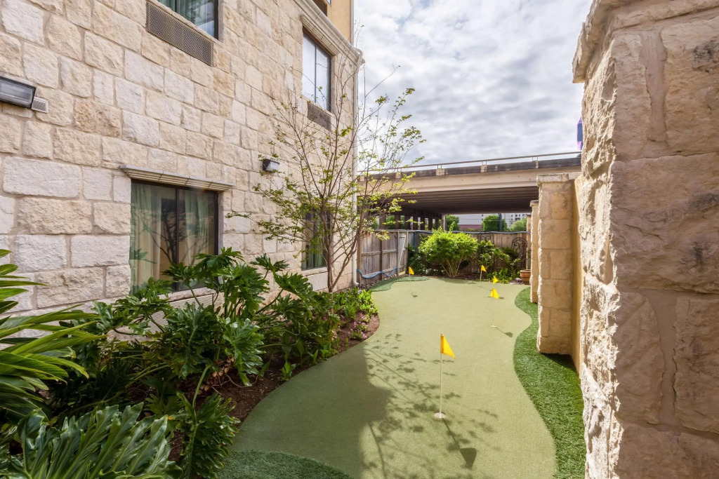 Comfort Suites Alamo-River walk