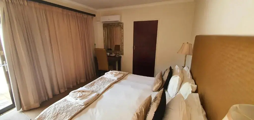 Acacia Lodge