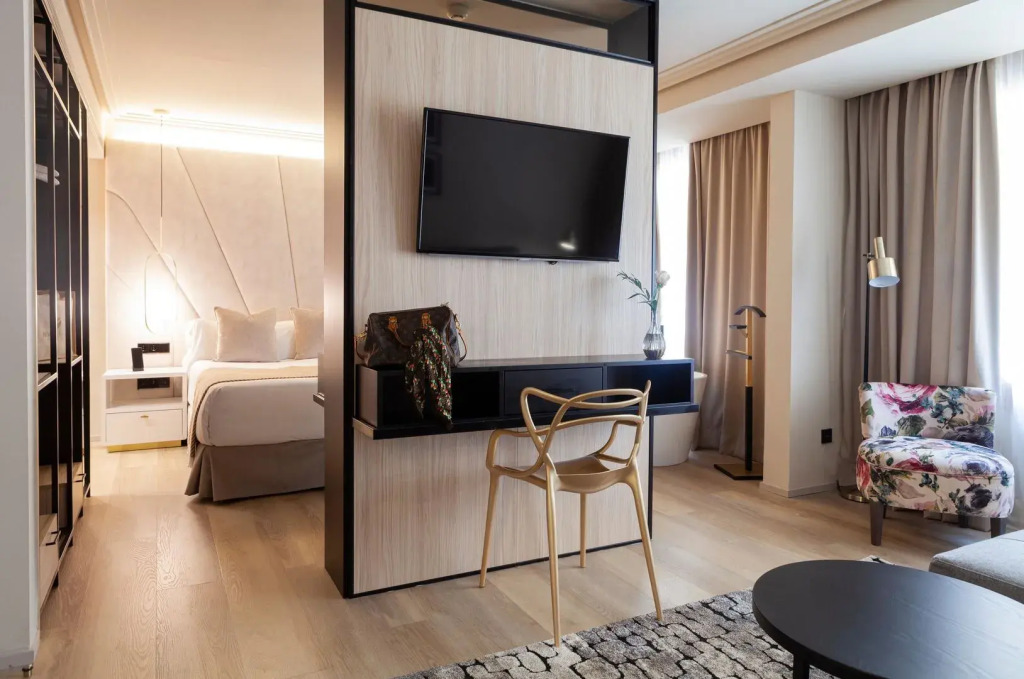 Nivia Born Boutique Hotel