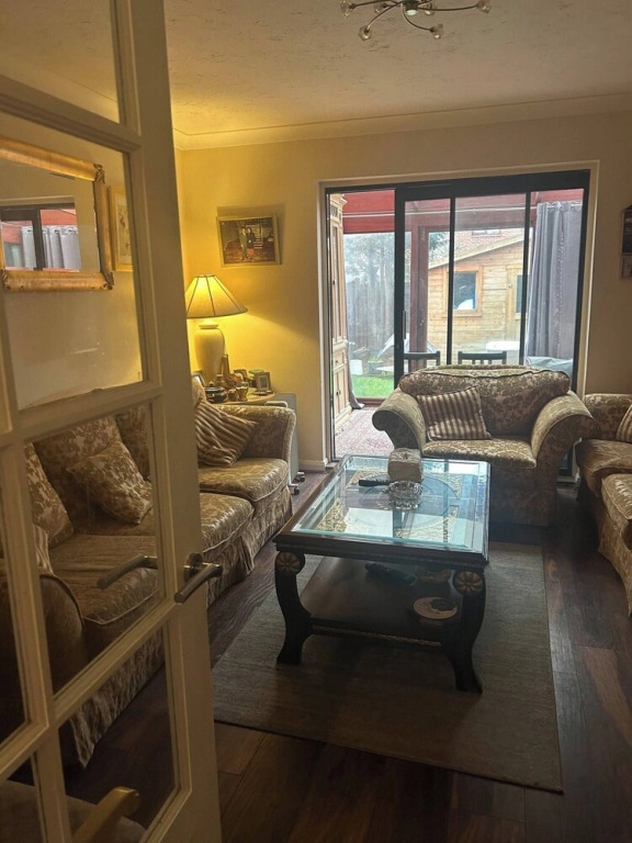 Cosy Family Home With Full Amenities