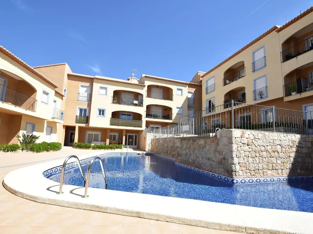 Magnificent Apartment, Beautiful View Towards the Mountains Shared Swimming Pool