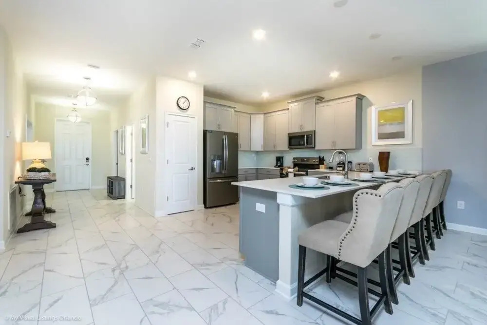 Luxury Lake View 8 Br Villa With Games Room 8 Bedroom Home by Redawning