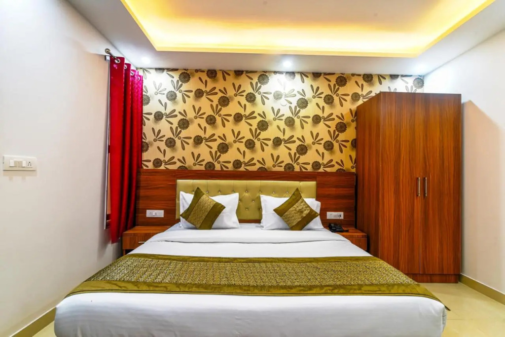 Hotel Urban Tree At Delhi Airport
