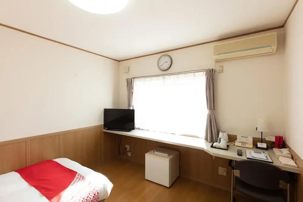 OYO Hotel Four Seasons Yamoto