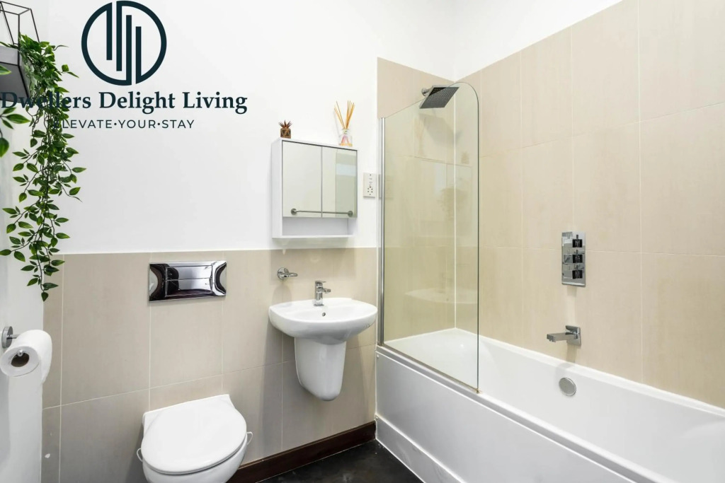 Dagenham - Dwellers Delight Living Ltd Services Accommodation - Greater London , 2 Bed Apartment with free WiFi & secure parking