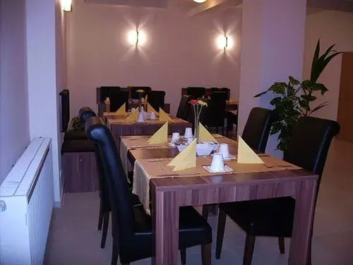 Hotel Bonn Voyage