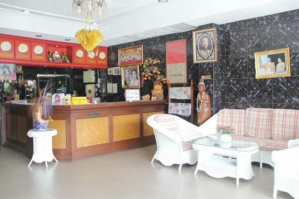 Klaeng Palace Hotel