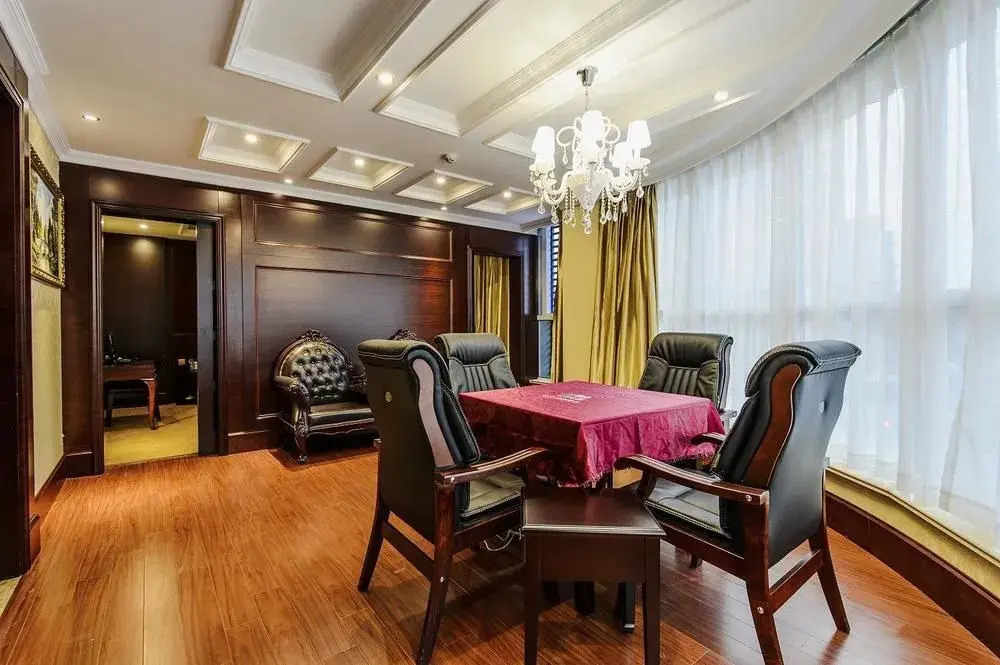 Aston Boutique Hotel