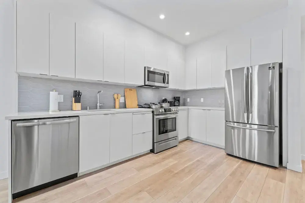 Stylish LA studio Prime Location