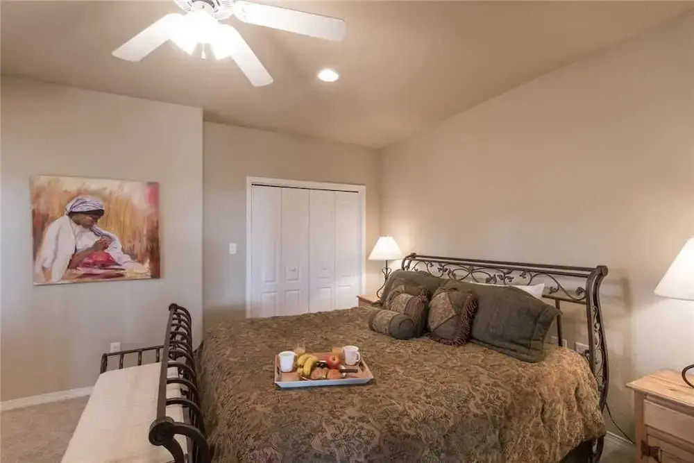 Partridge Home - Six Bedroom Cabin with Hot Tub