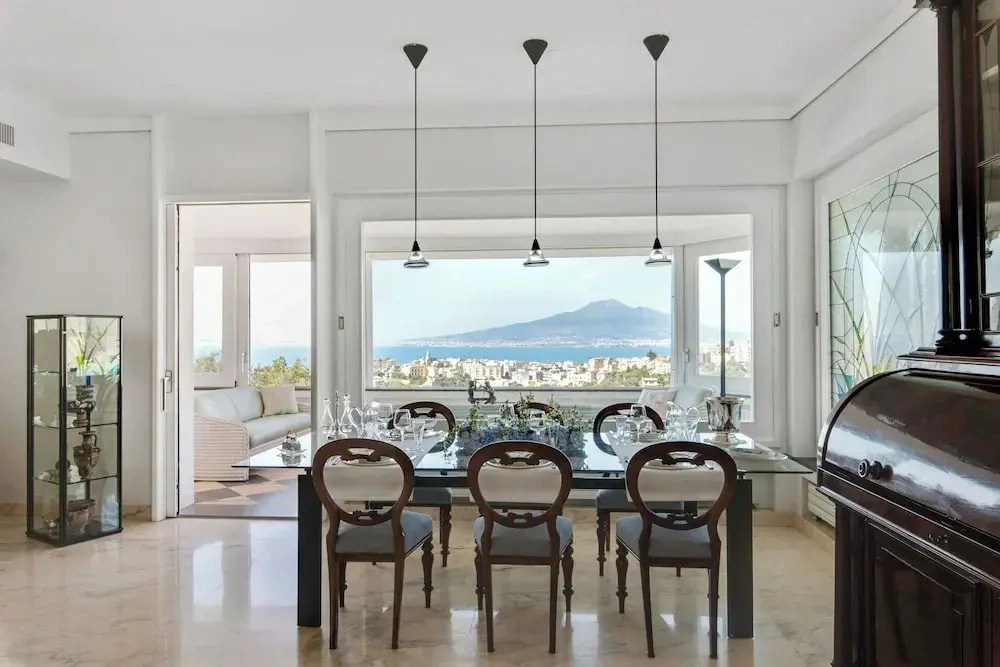 Luxury Levaina Villa, Sleeps 8 on the Amalfi Coast