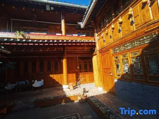 Lijiang Mengenju Inn