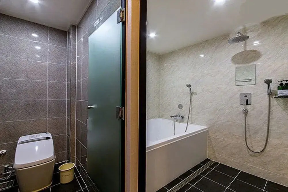 Haru Hotel