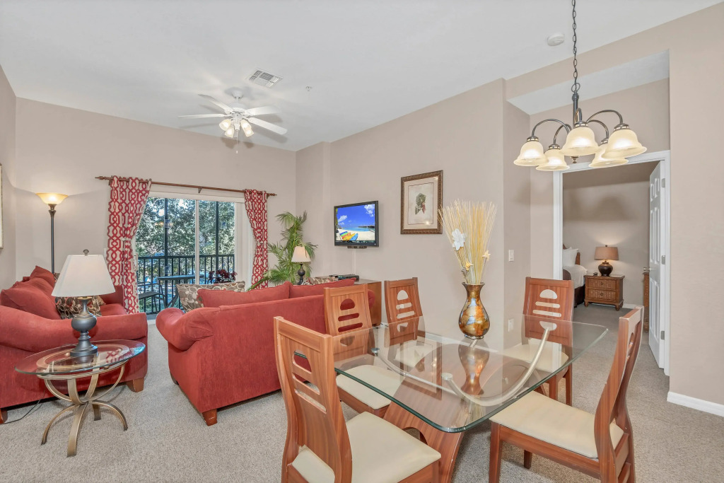 611 Lucaya , Davenport, US