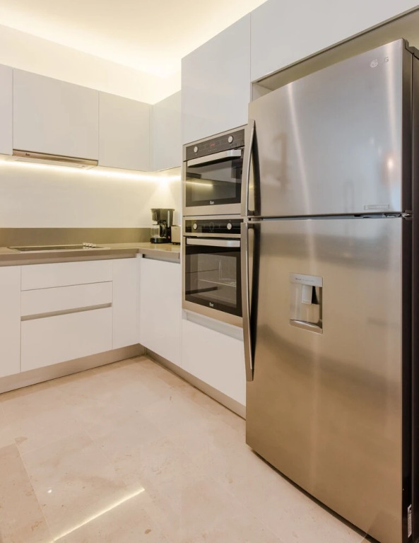 2 Bedroom Apartment Near the Beach