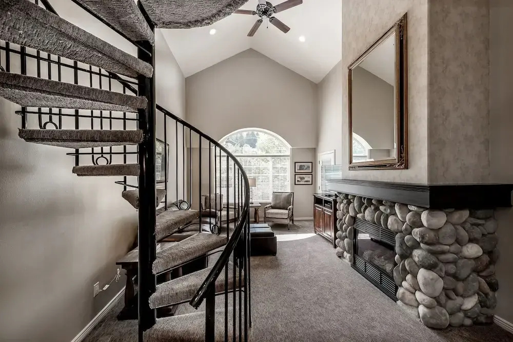 Family Getaway~skiing, Ice Castles & Golf Course 2204 2 Bedroom Apts by RedAwning