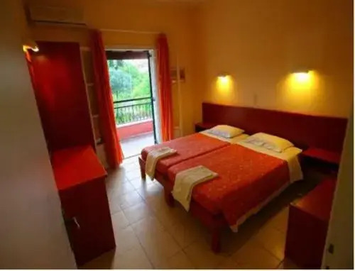 Zefiros Apartments
