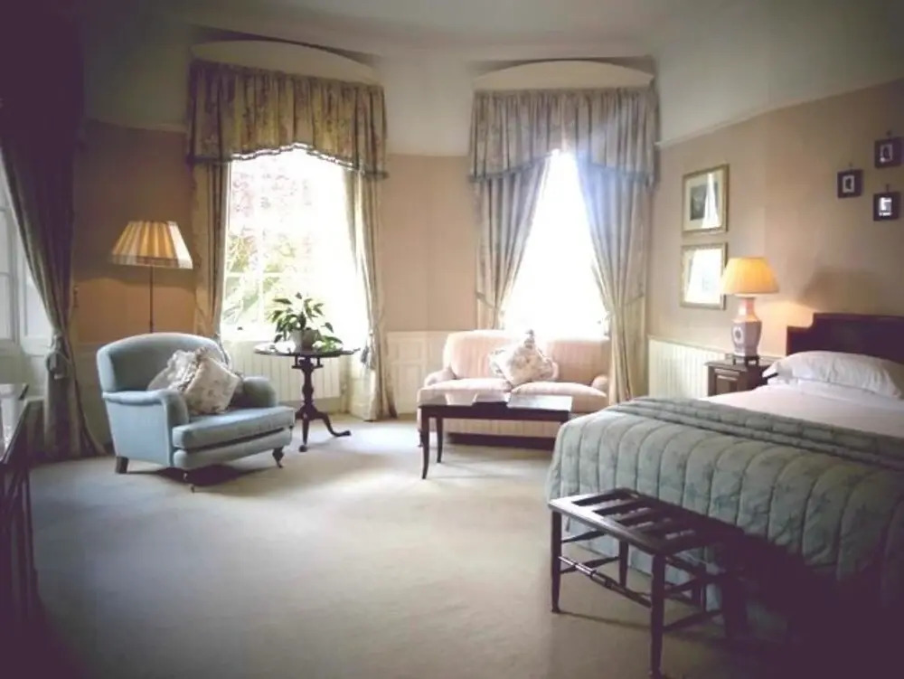 The Shelleys Hotel