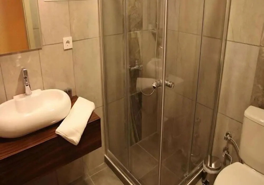 Lucid Otel