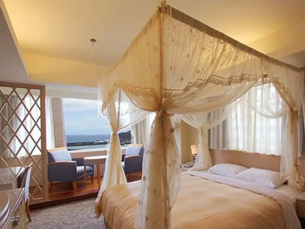 Blue Ocean Hotel