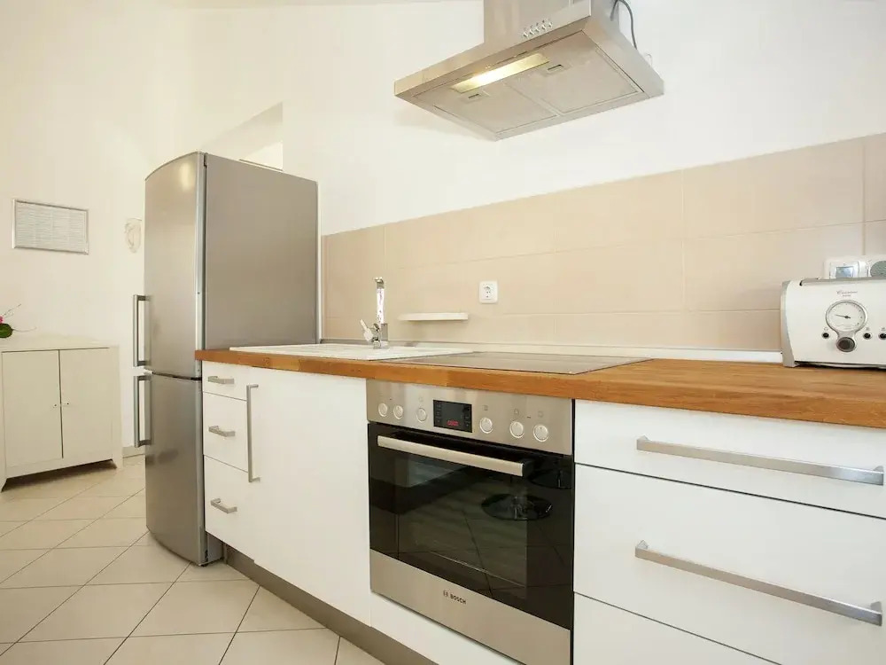 Modern Apartment with Balcony 250 Meters From the Beach And 300 M Krk Town Center