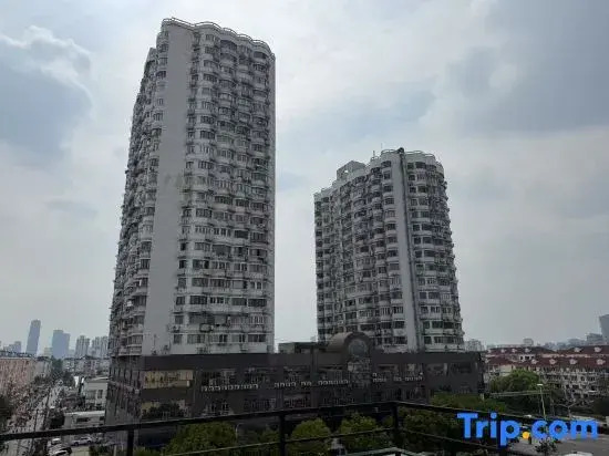 Qianxi Hotel (Shanghai World Expo Park Chenshan Road Metro Station Branch)