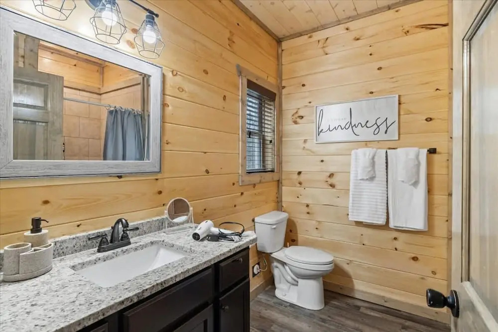 NEW - 1 Location Cabin Pool Hot Tub Arcade HL