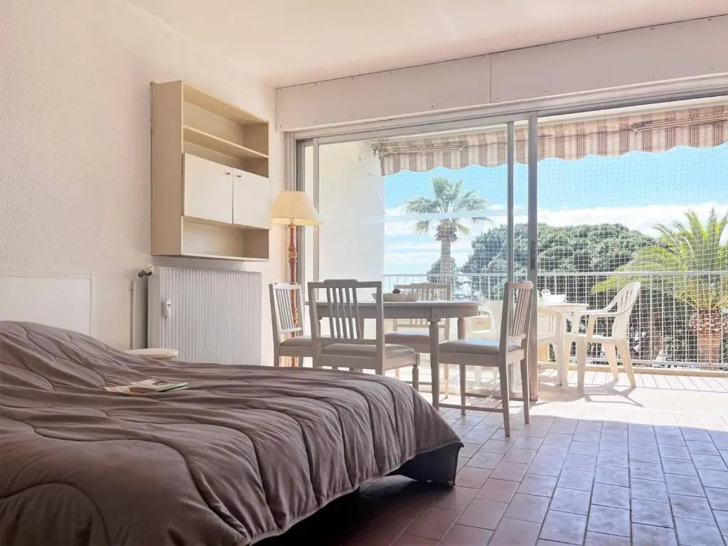 Appartement Le Lavandou, 1 pièce, 2 personnes - FR-1-251-224