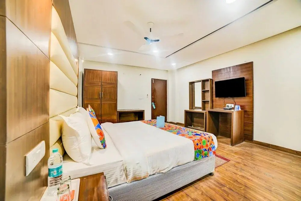 FabHotel Invitation