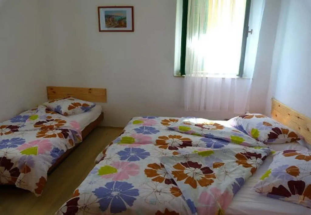 Villa Jadran - 10 m from beach - H(6+2)