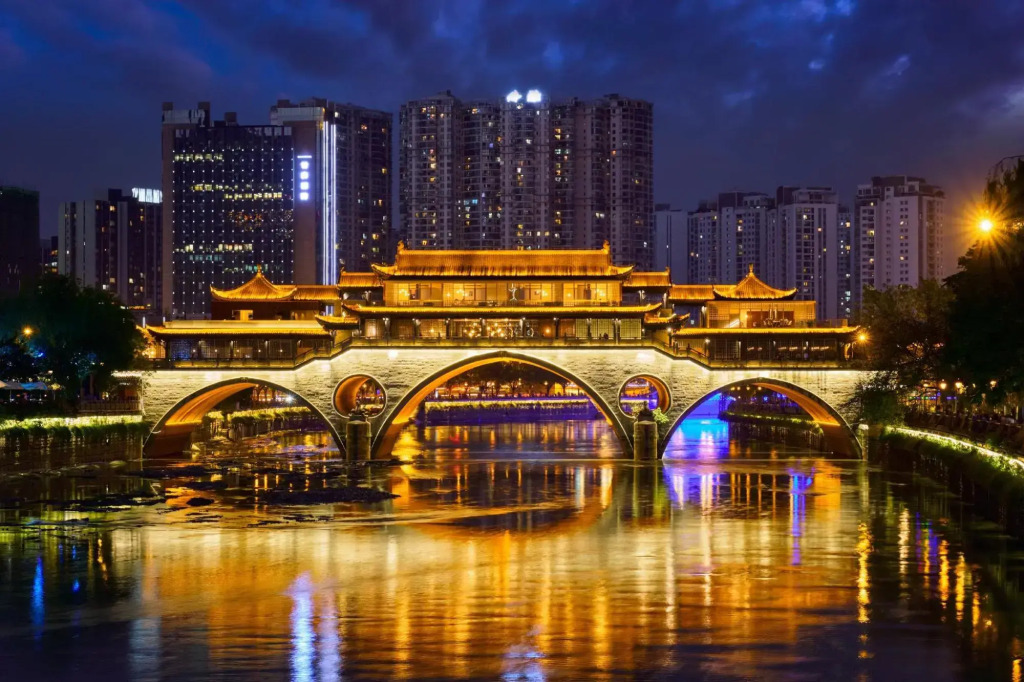 Yulong Hotel