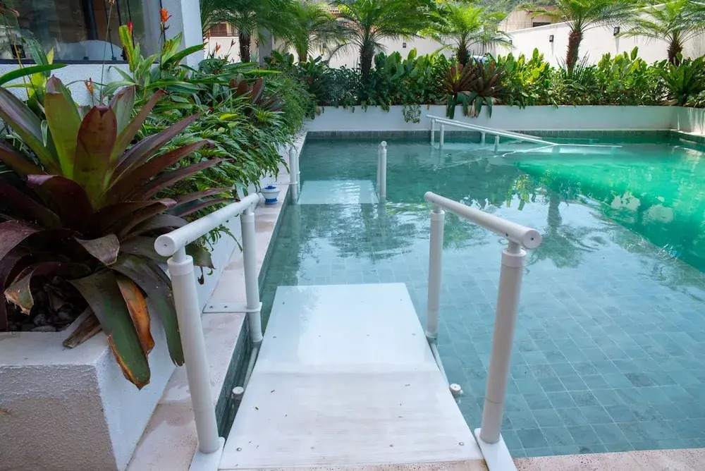 Apto com Piscina Churrasqueira a 85 m da Praia