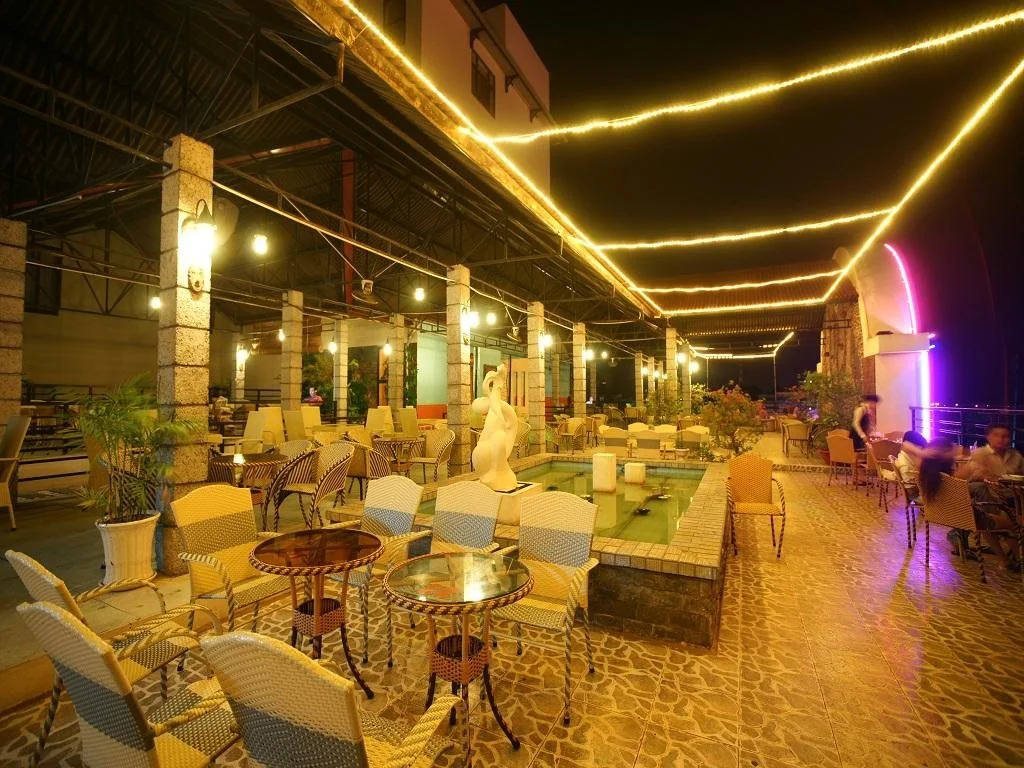 Ham Luong Hotel