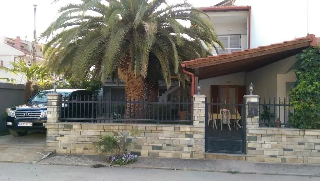 Militsa Apartments