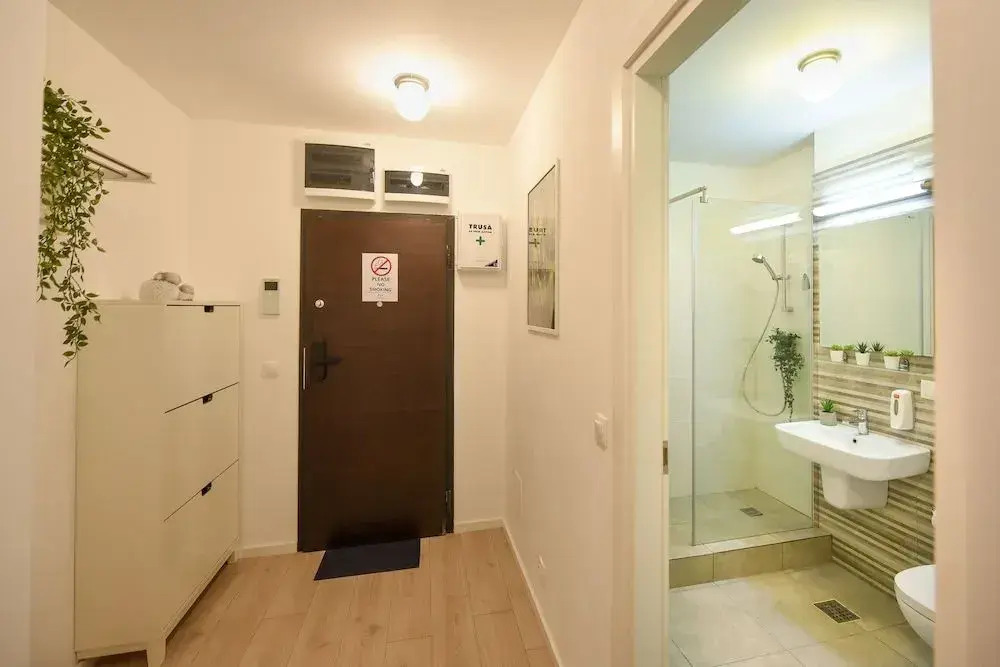 The Comfy Spot. 1 BR with Parking Included