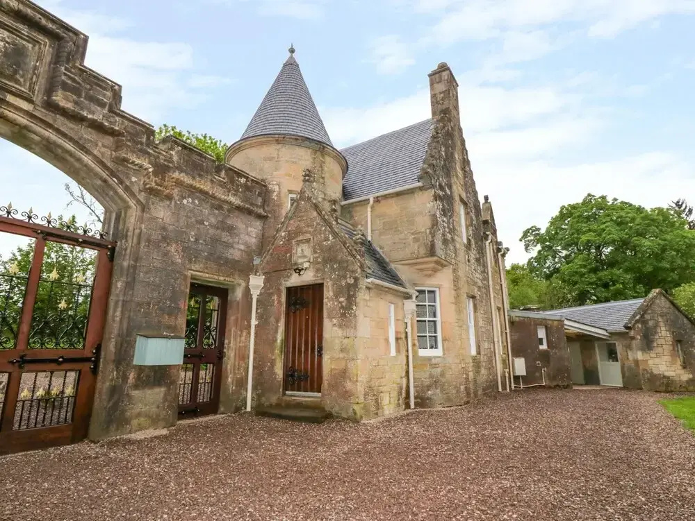 Golden Gates Lodge