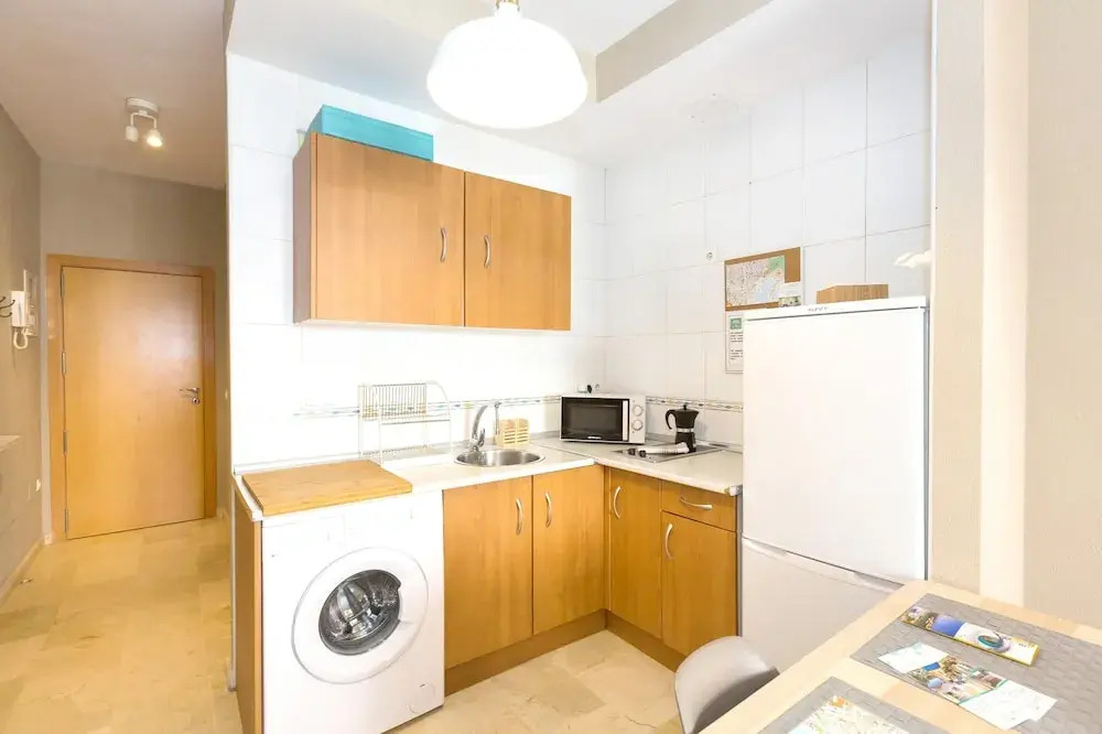 Studio in Málaga, With Wonderful City View, Balcony and Wifi Near the Beach