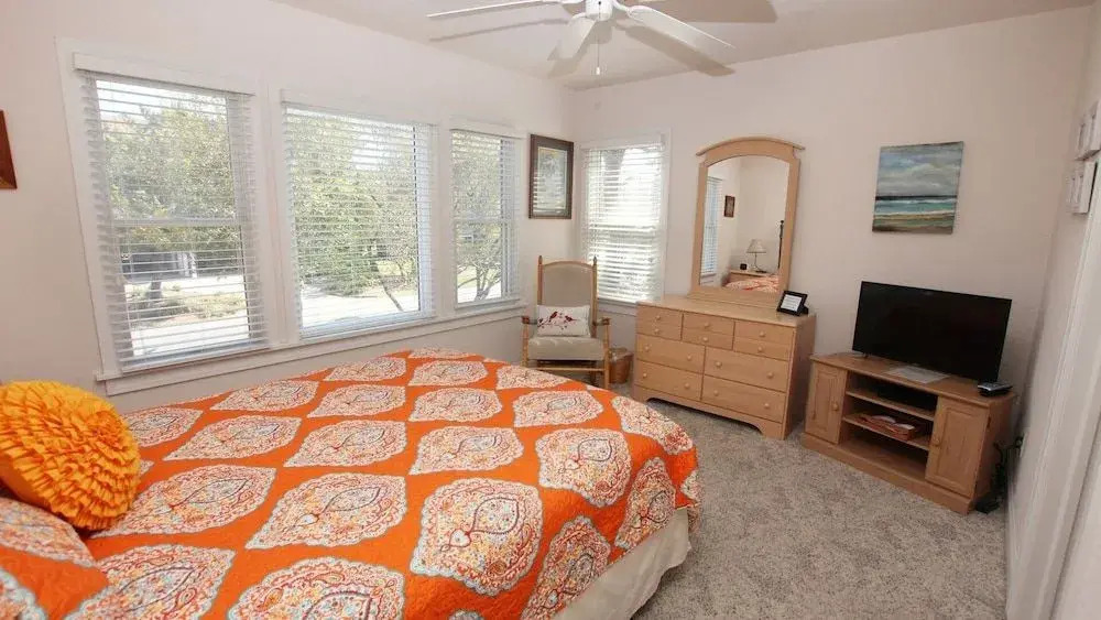 PA Paradise 1164 - 5 Br Home