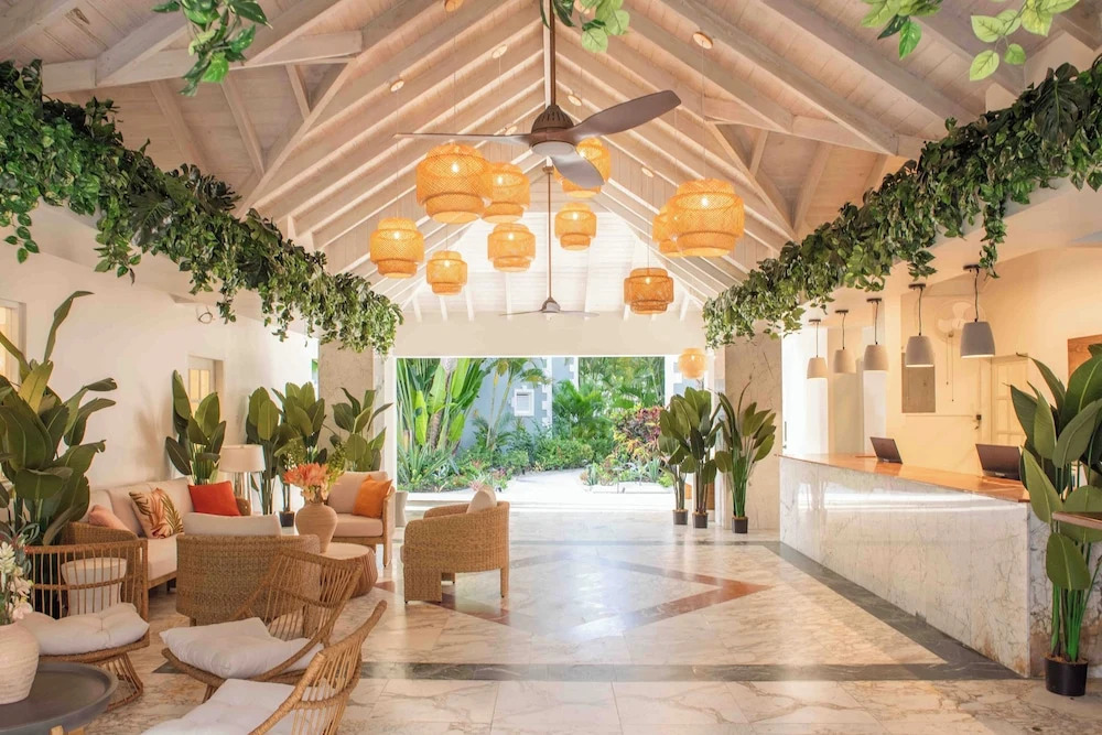 South Point Hotel Inc