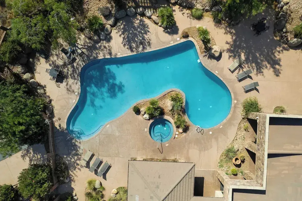 Terra Vista Stay for 8