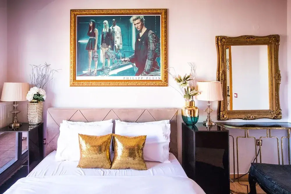 LUXURY SUITES - parking , central suites