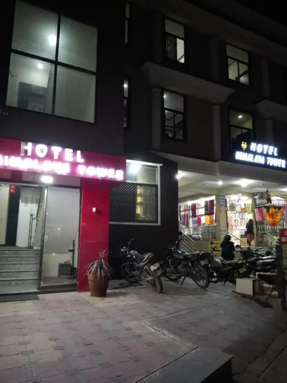 OYO 6670 Hotel Himalaya Tower