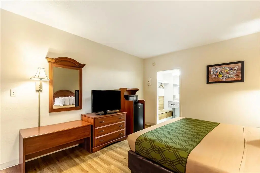 Econo Lodge Atlanta Virginia Avenue