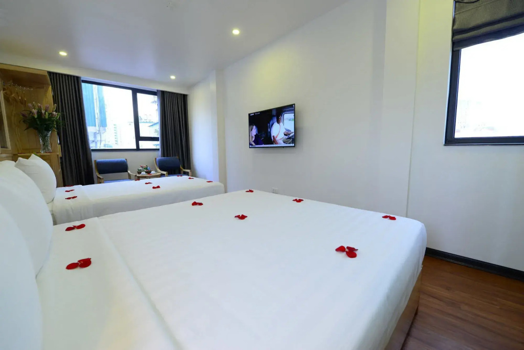 Blue Hanoi Inn Luxury Hotel